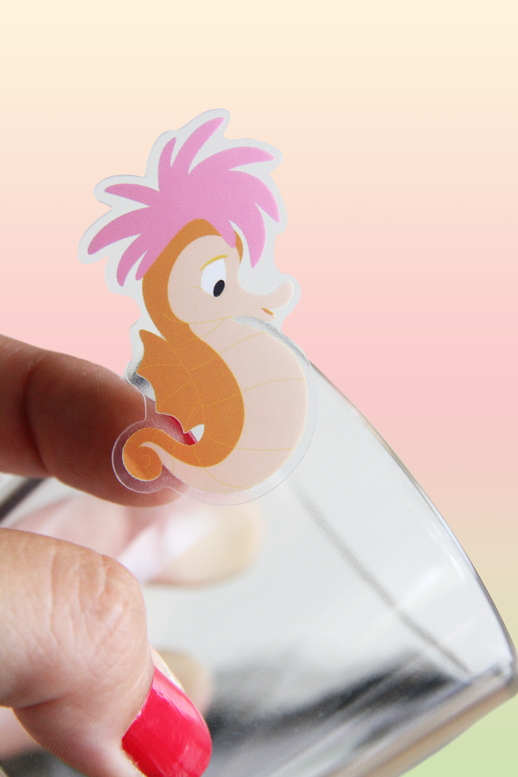 <transcy>Seahorse the little mermaid sticker</transcy>