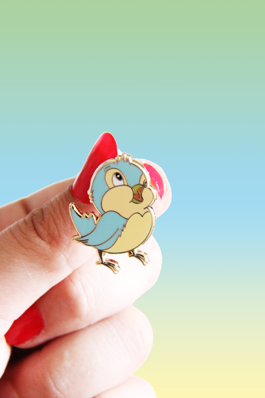 <transcy>Pin's Bird - Snow white</transcy>